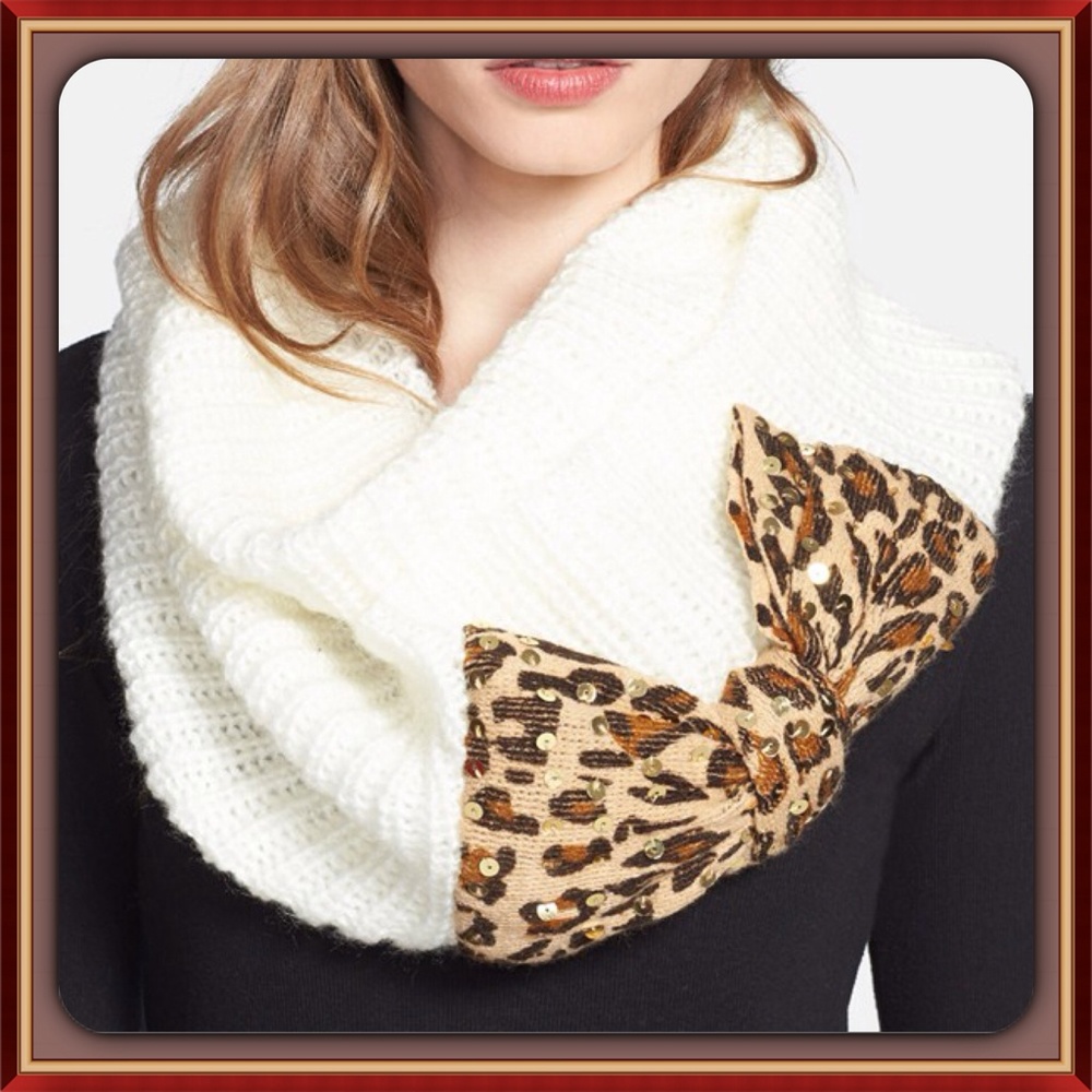 💕2X HOST PICK💕 Leopard Bow-Nanza Infinity Scarf